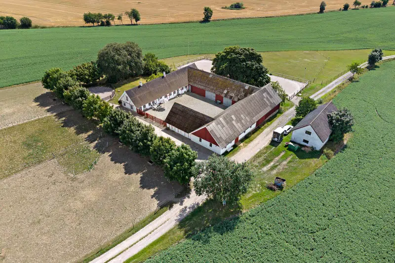 Farm, 5 rooms, 125 m²