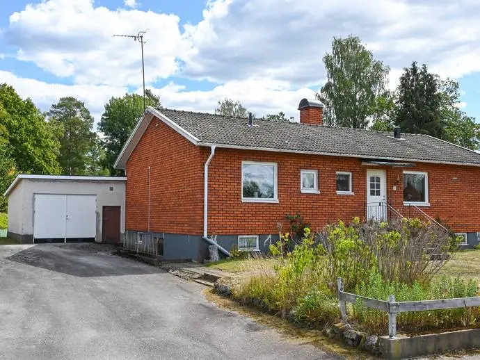 Bild 1 av 15 på Krangatan 35