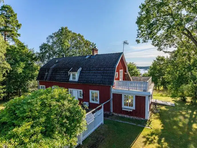 House, 7 rooms, 156 m²