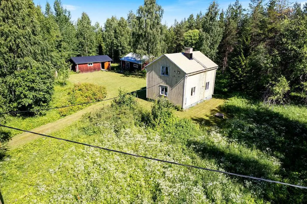 Image 1 of 21 of KIVINIEMI 12