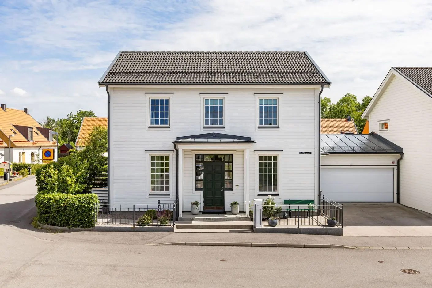 Image 1 of 21 of Blockflöjtsgatan 14