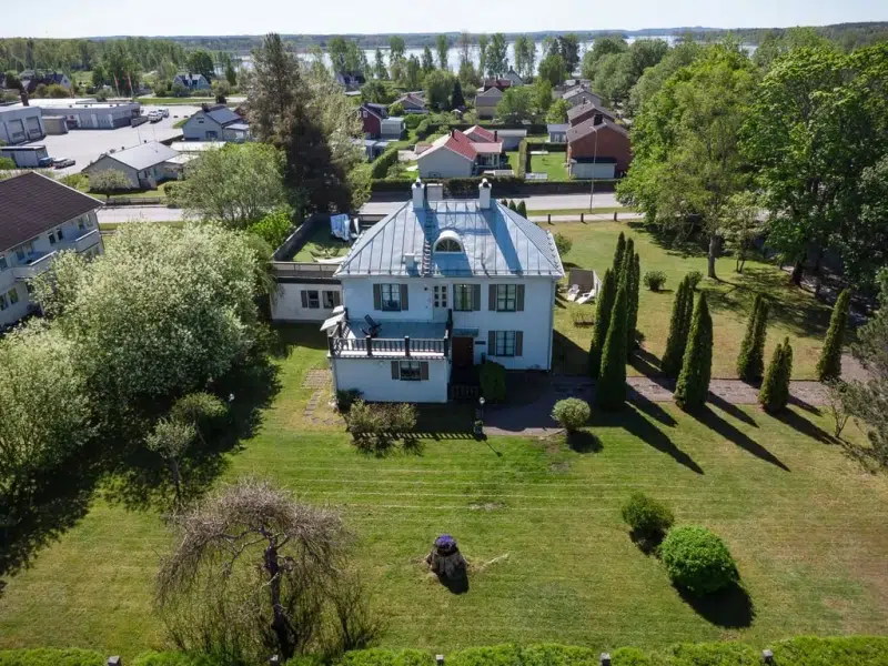 Villa, 7 rum, 430 m² i Hultsfred