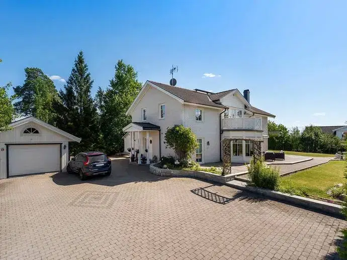 House, 8 rooms, 218 m² in Upplands Väsby