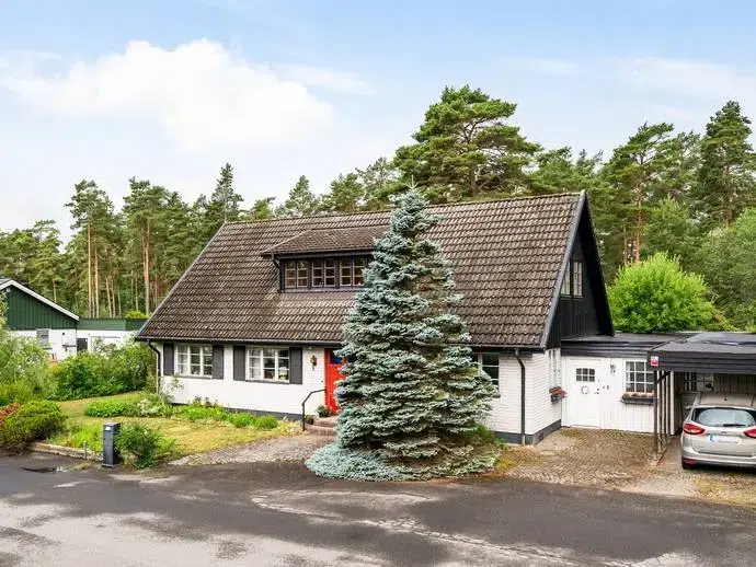 House, 8 rooms, 159 m²