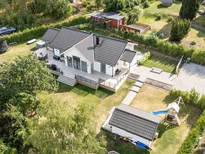 Villa, 3 rum, 126 m²