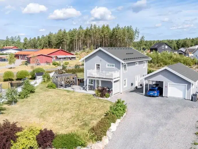 House, 8 rooms, 185 m²