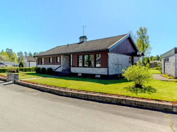 Villa, 8 rum, 122 m²