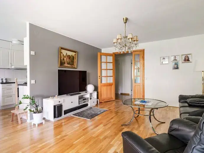 Apartment, 4 rooms, 111 m²