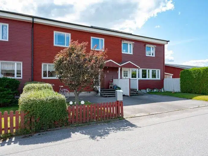 Par-/radhus, 5 rum, 122 m²