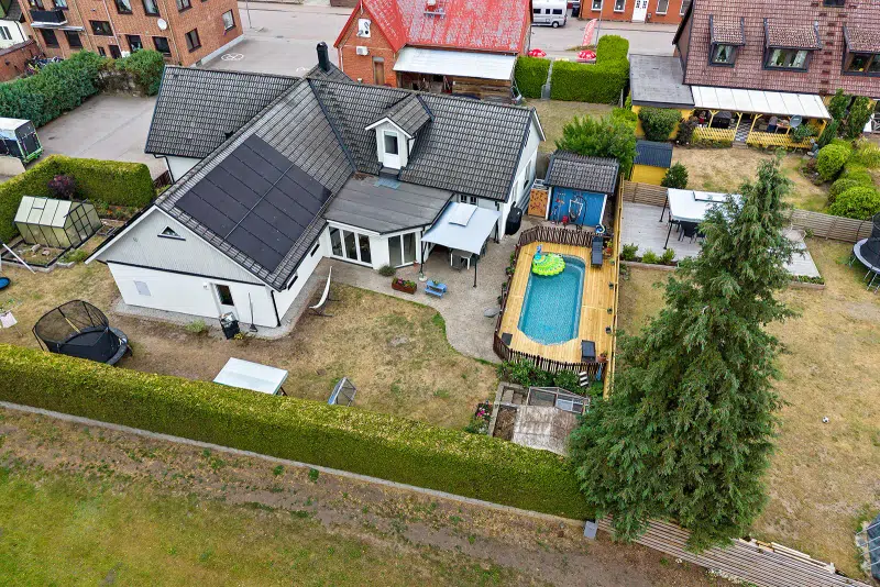 House, 7 rooms, 200 m²