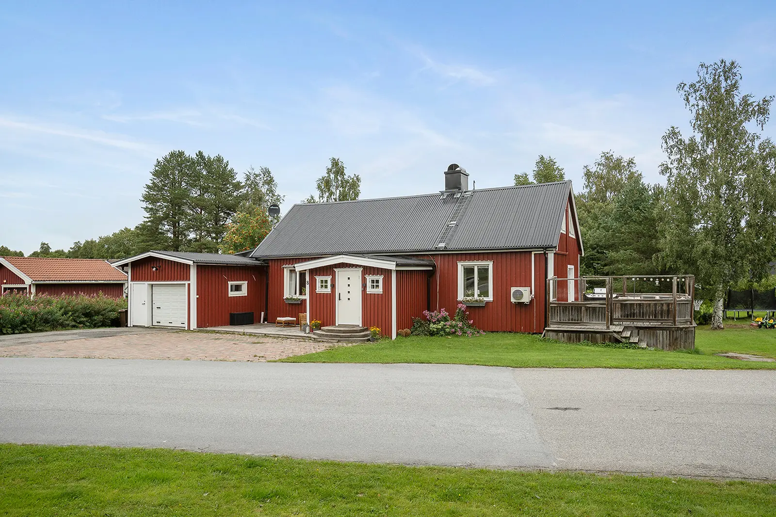 Bild 1 av 6 på Kustlandsvägen 8