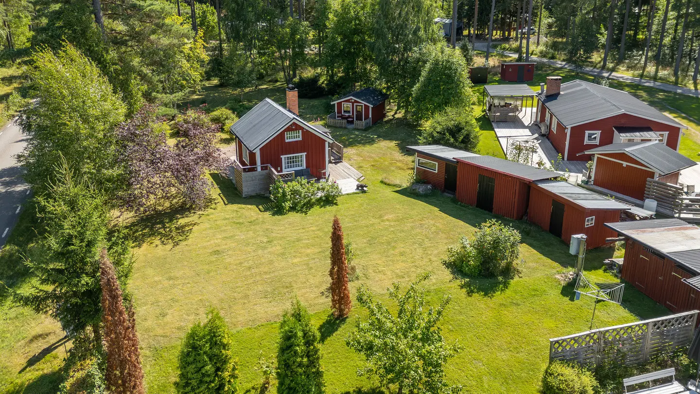 Bild 1 av 6 på Östaholmsvägen 31