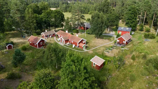 Farm, 3 rooms, 86 m² in Jönåker