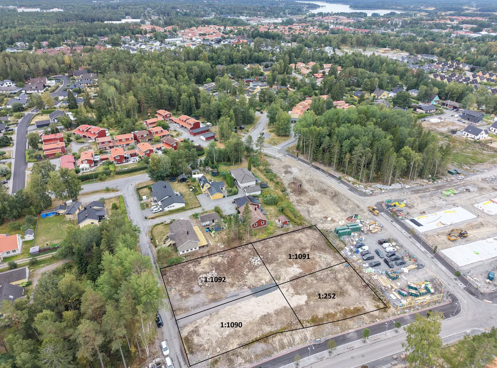 Image 1 of 10 of Nyponvägen