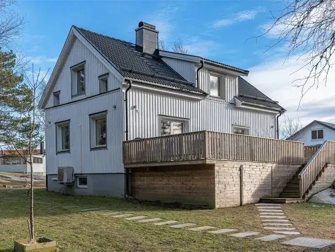 Villa, 5 rum, 100 m² i Centralt