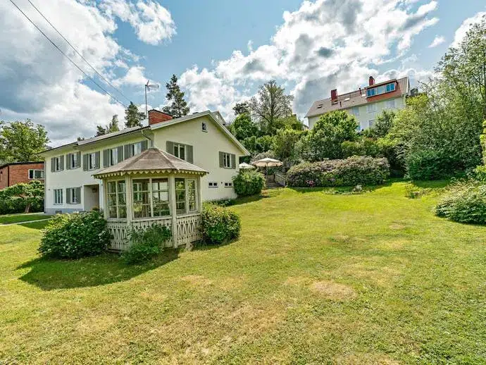 House, 6 rooms, 218 m²