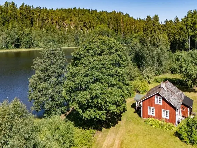 Image 1 of 21 of Laxarby-Backa Backöviken