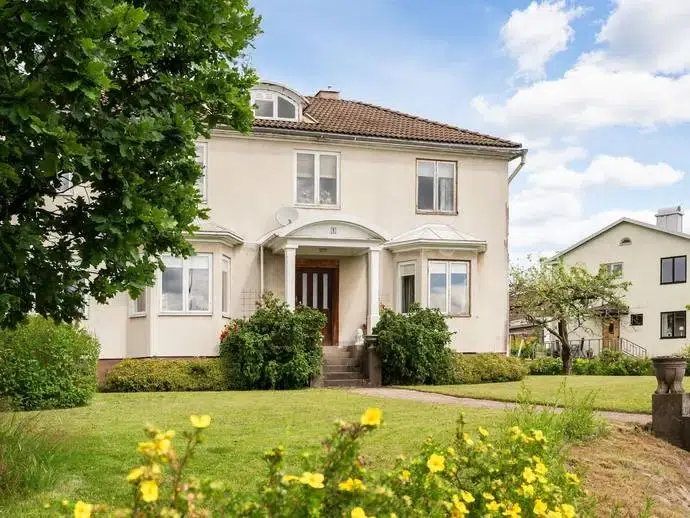 House, 9 rooms, 205 m²