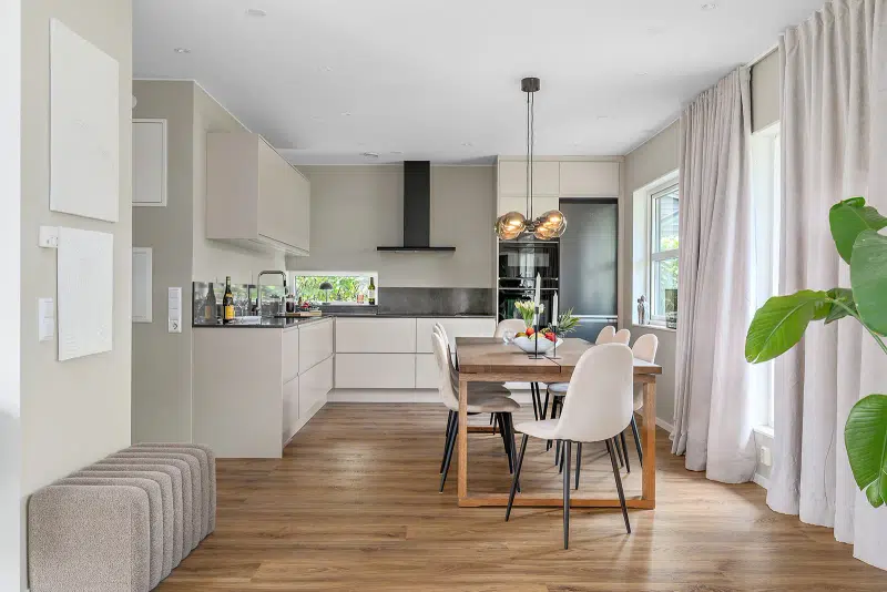 Apartment, 5 rooms, 113 m²