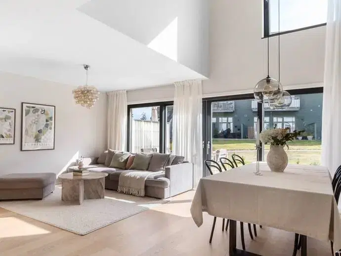 Semi-detached/terraced, 6 rooms, 145 m²
