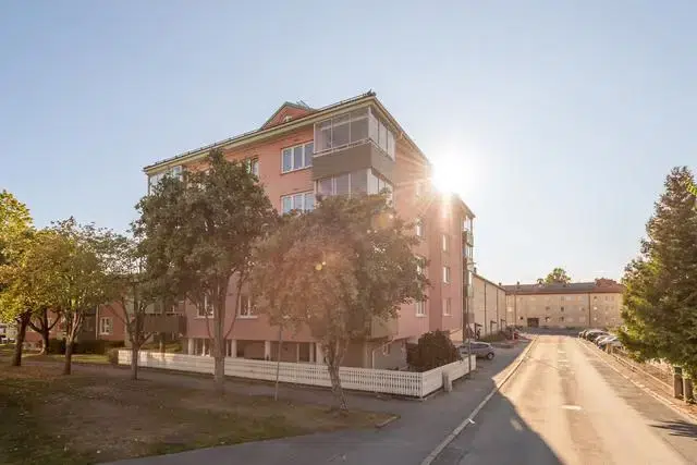 Apartment, 2 rooms, 60 m² in Örebro