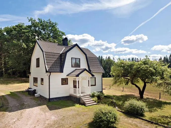 Image 1 of 21 of Torstorp Stugan 1