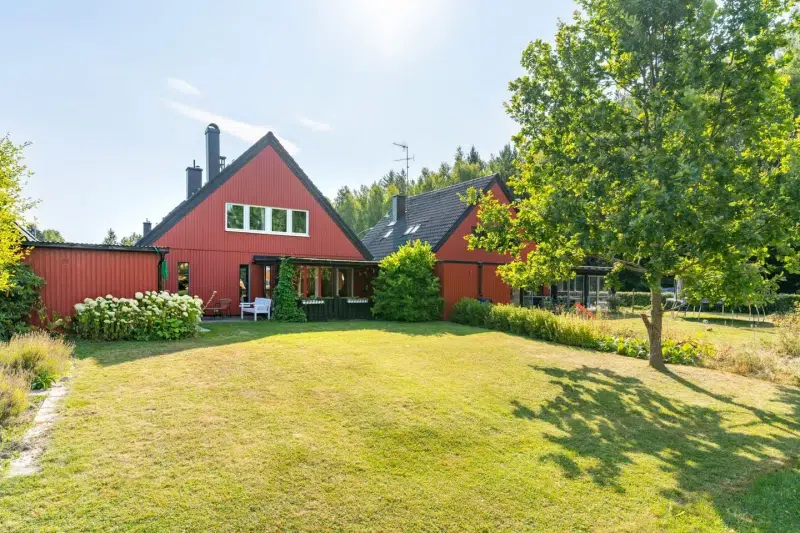 House, 5 rooms, 152 m² in Skogstorp