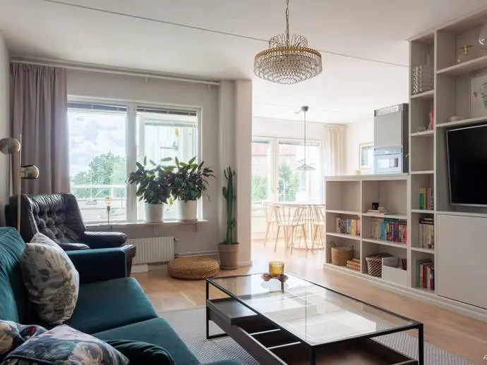 Image 1 of 21 of Oxbacksgatan 7