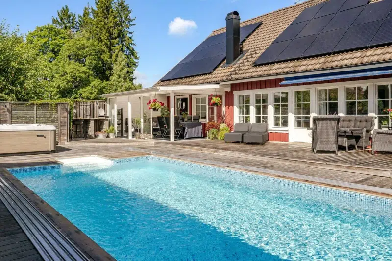 House, 7 rooms, 212 m² in Sala