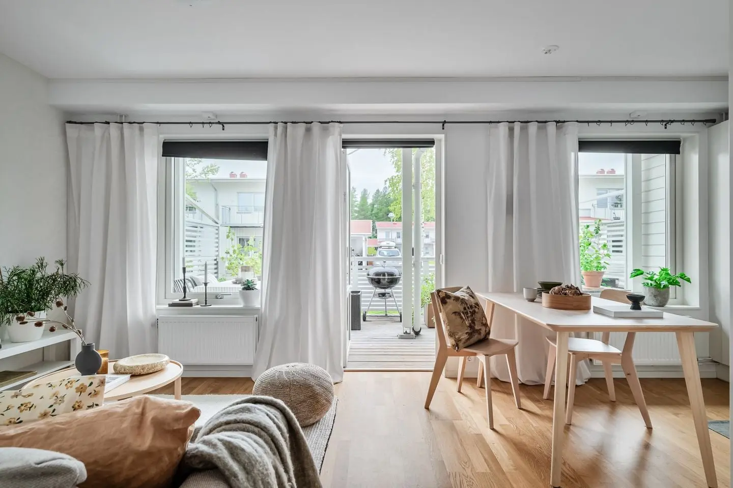Bild 1 av 27 på Sjöråvägen 2C