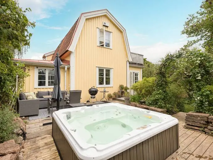 Bild 1 av 21 på Föreningsvägen 23