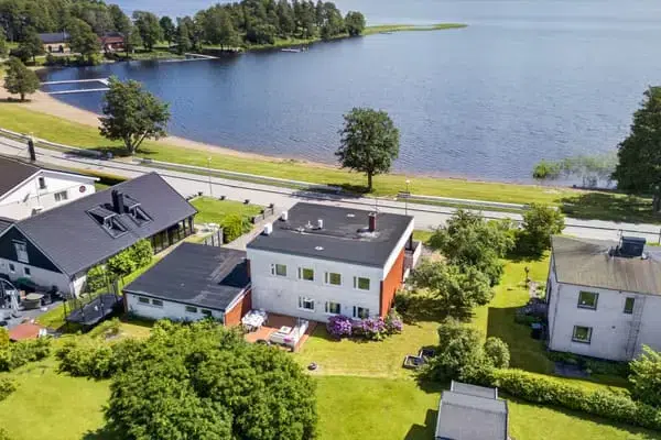 House, 7 rooms, 260 m² in Karlskoga