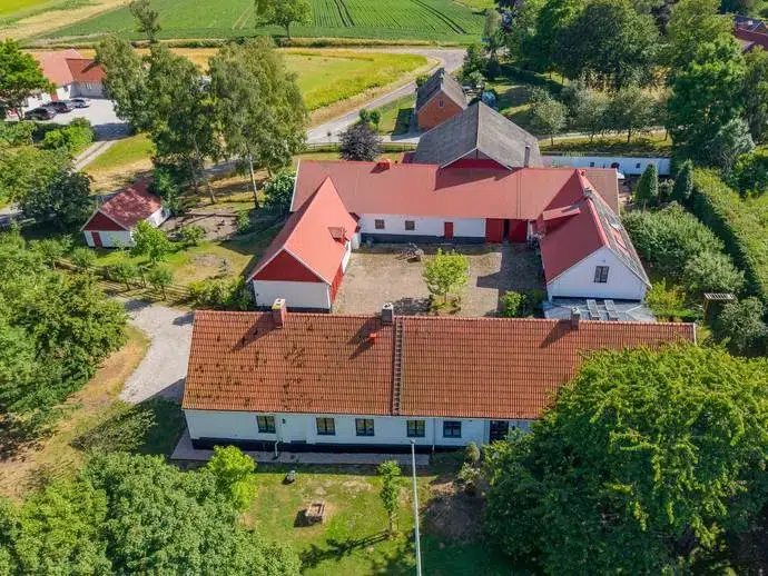 Apartment, 380 m²