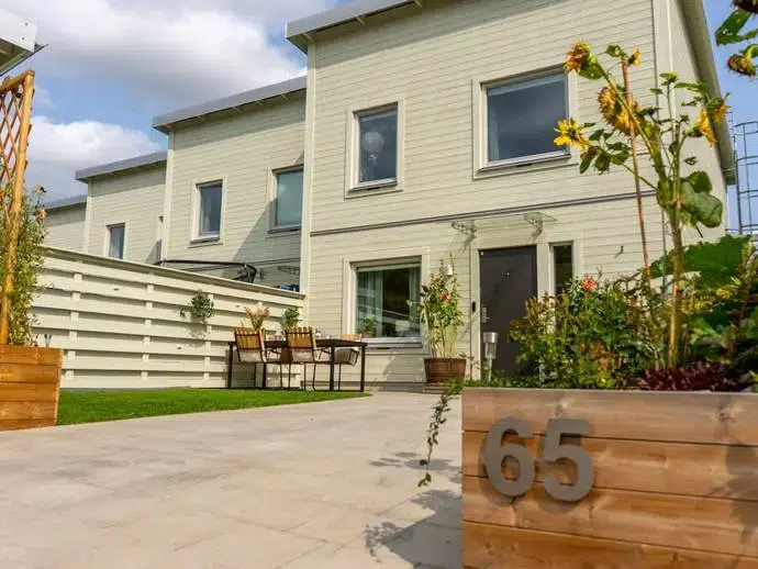 Par-/radhus, 6 rum, 121 m²