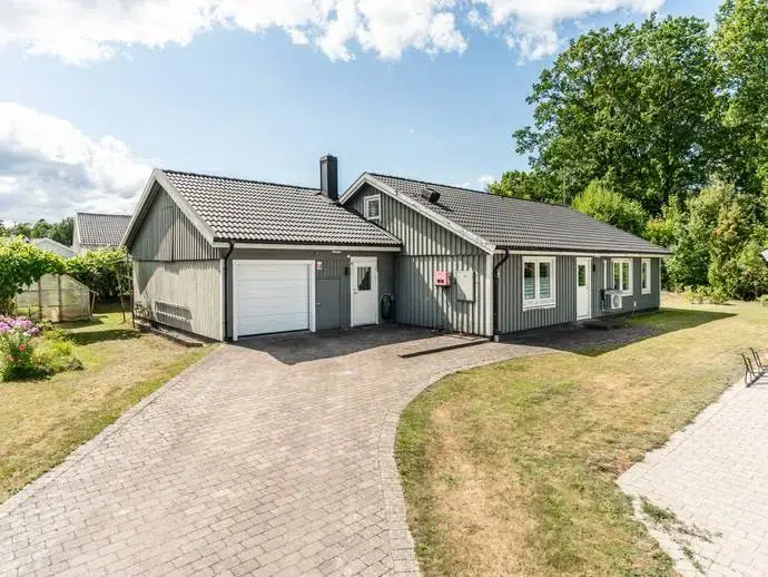 Villa, 7 rum, 140 m²