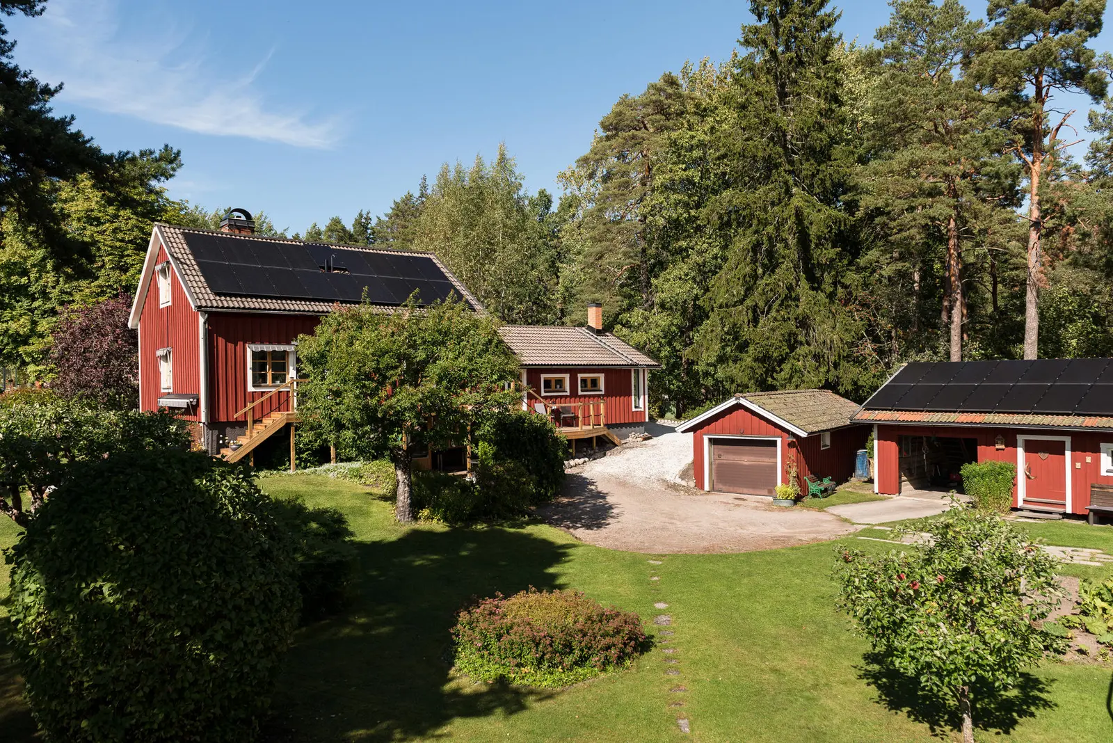 Bild 1 av 41 på Eriksnäsgatan 8
