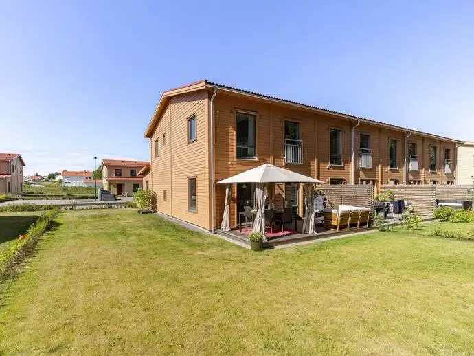 Semi-detached/terraced, 5 rooms, 120 m²