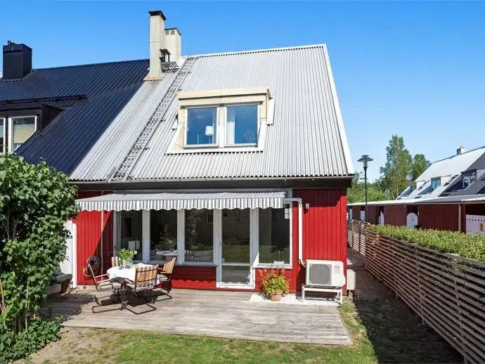 Par-/radhus, 5 rum, 132 m² i Österåker