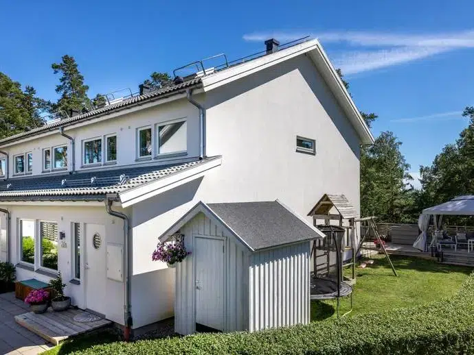Semi-detached/terraced, 4 rooms, 130 m²