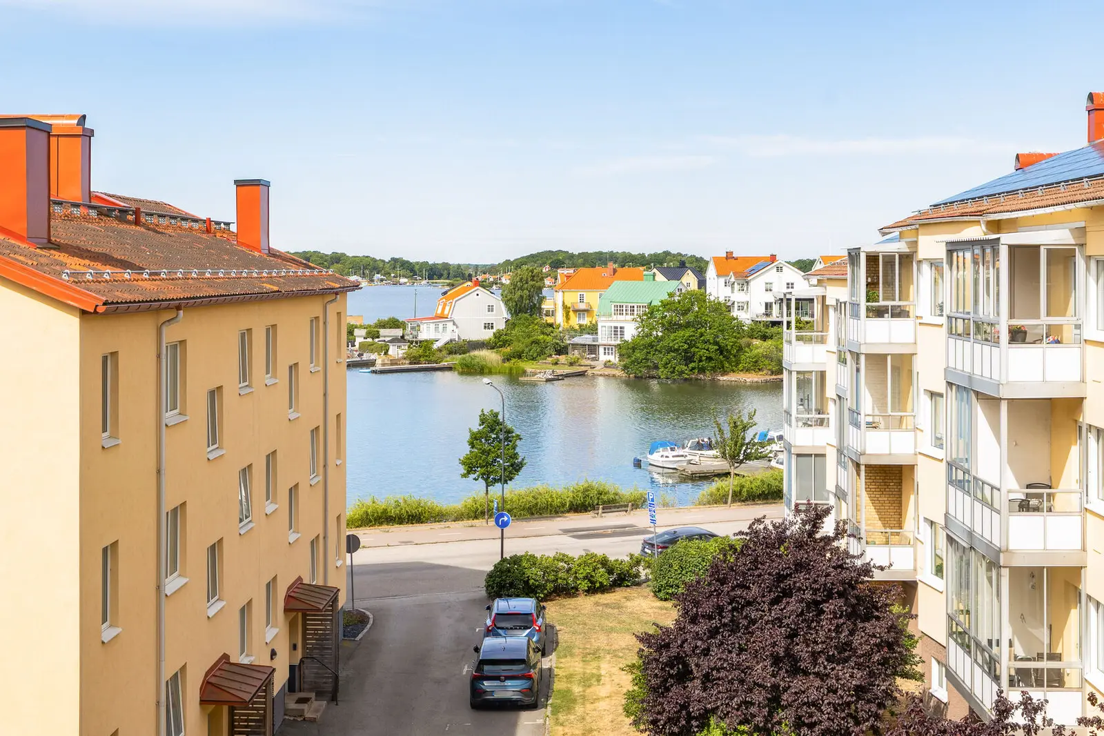 Bild 1 av 6 på Landsvägsgatan 1B