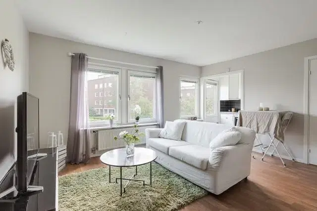Lägenhet, 1 rum, 35 m² i Västerås