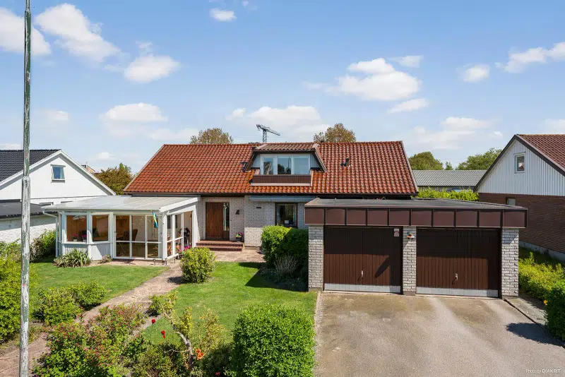 House, 6 rooms, 163 m² in Halland