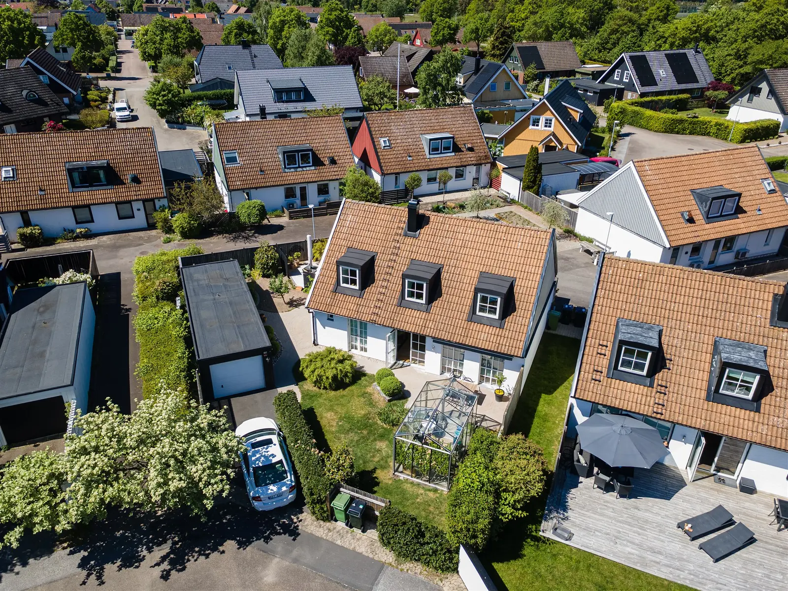 Bild 1 av 21 på Rapsvägen 24