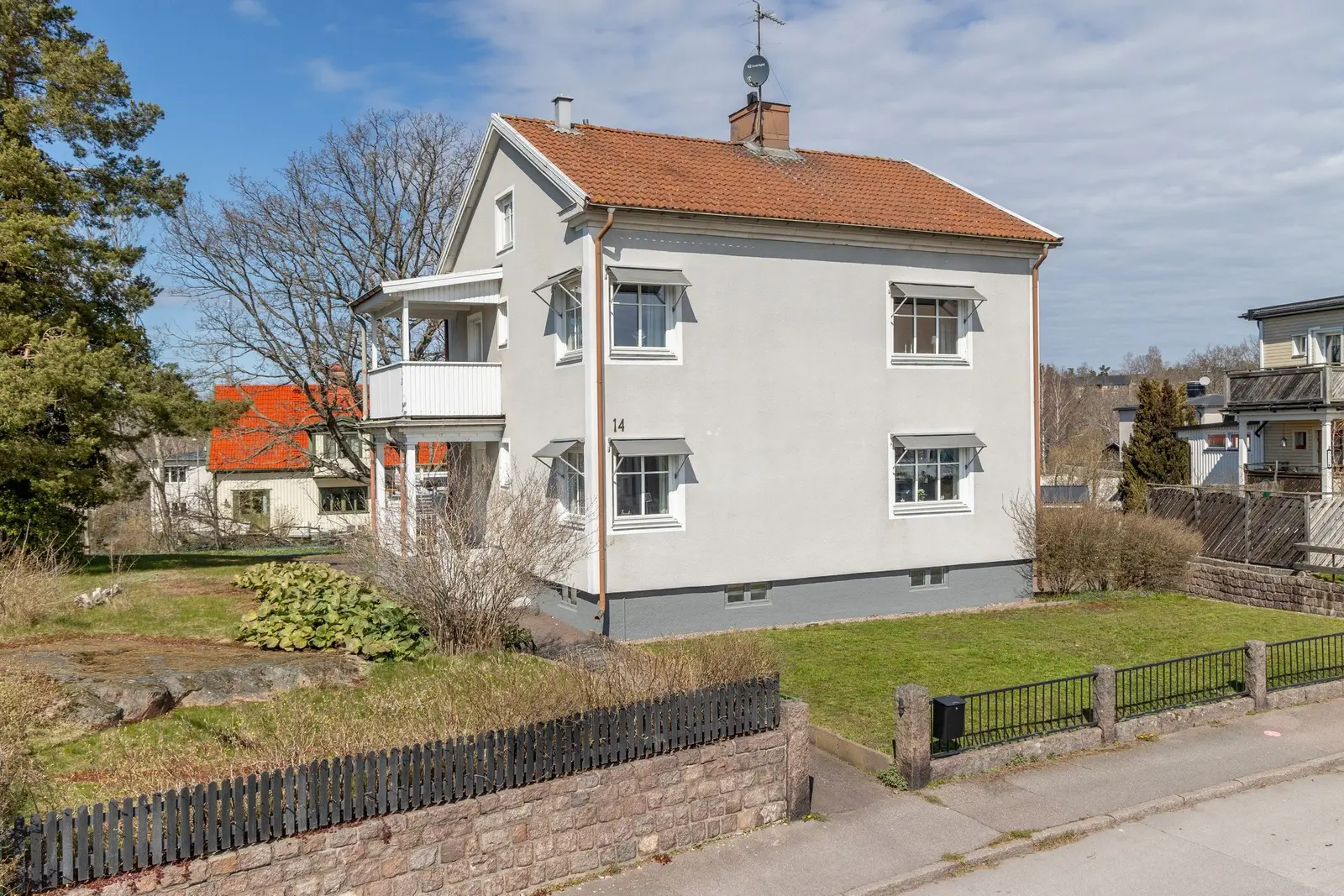 Bild 1 av 21 på Häggvägen 14