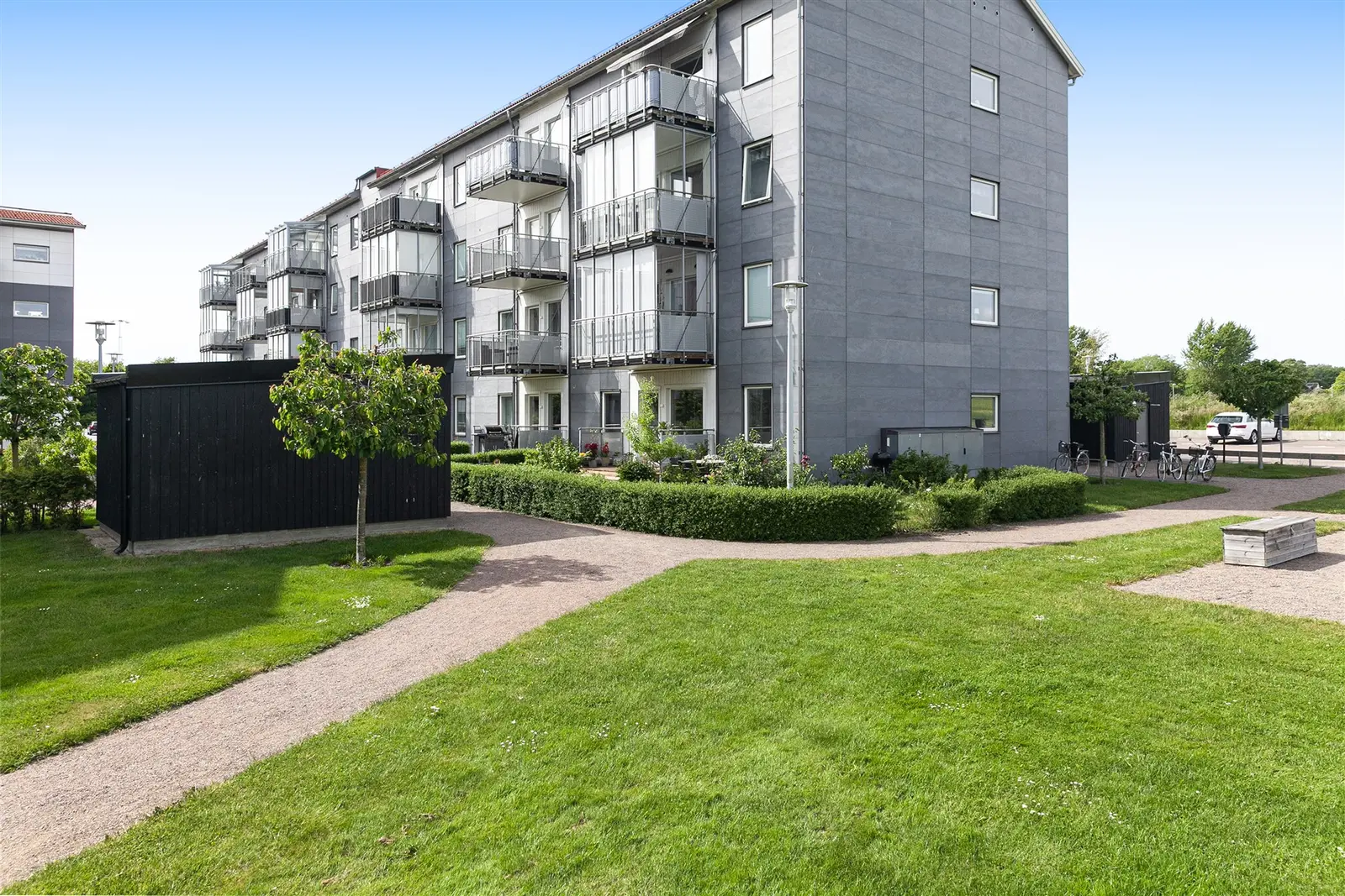 Bild 1 av 21 på Midgårdsgatan 1f