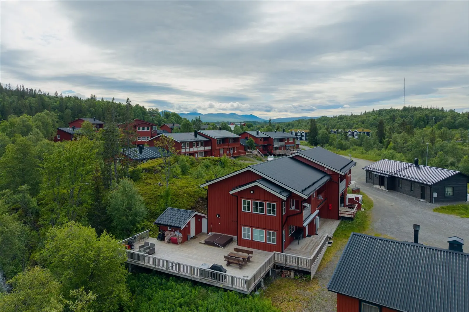 Image 1 of 32 of Rundtjärnsvägen 14D