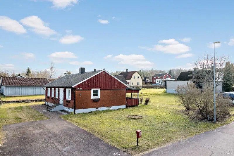 House, 4 rooms, 91 m² in Halland