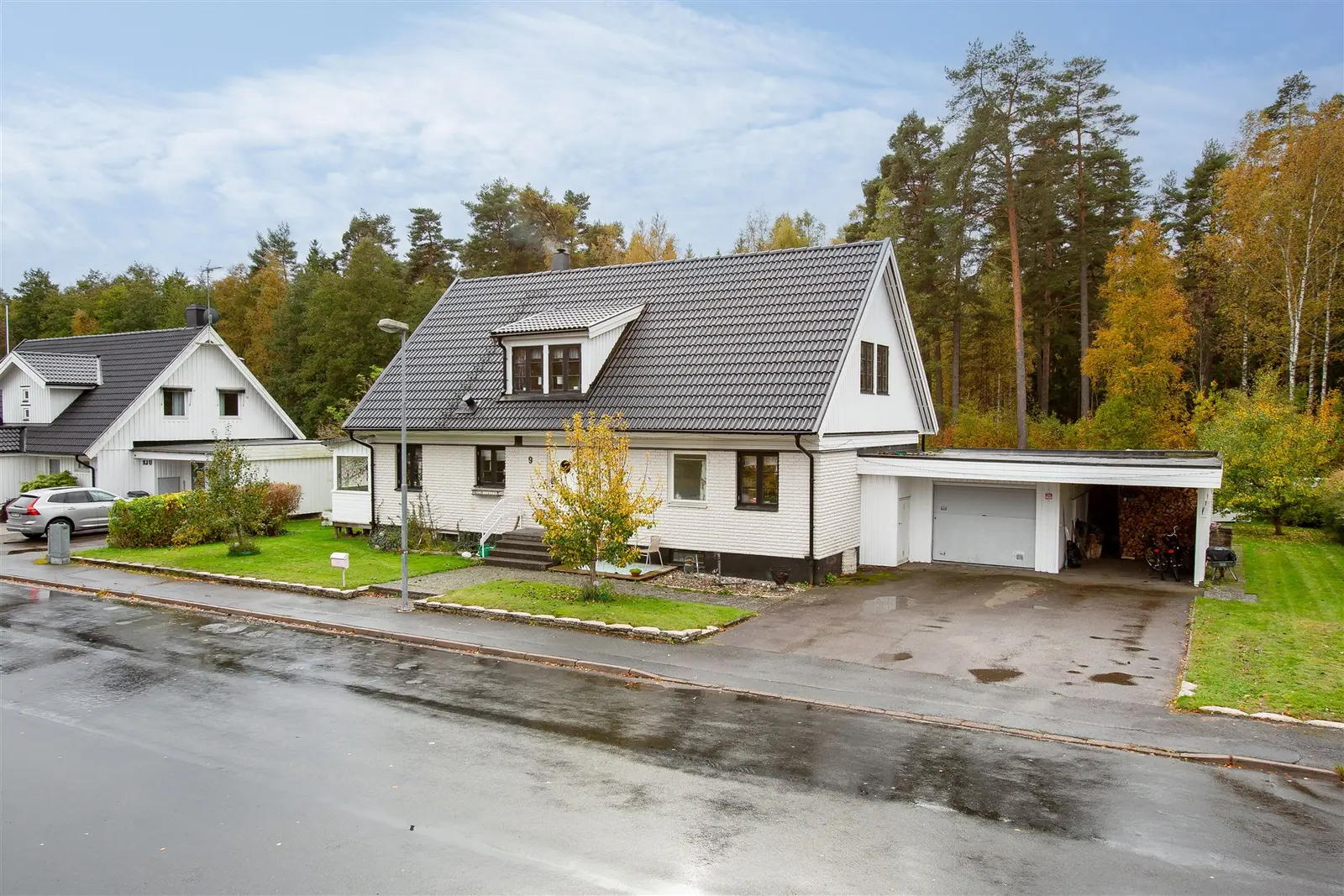 Image 1 of 21 of Formtegelvägen 9