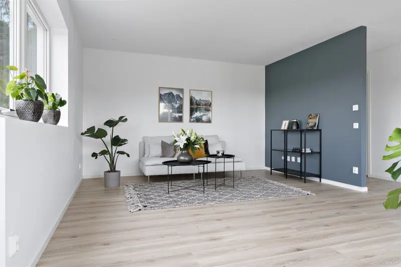 Semi-detached/terraced, 8 rooms, 210 m² in Skee