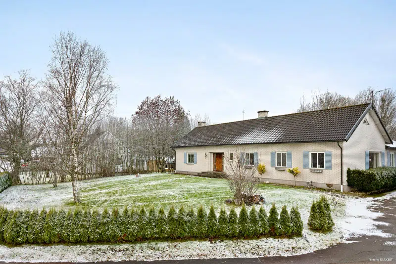 House, 6 rooms, 200 m² in Halland